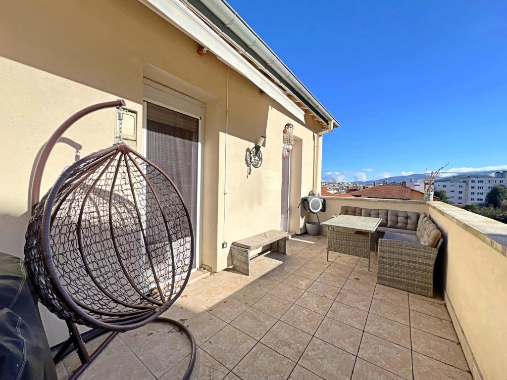 APPARTEMENT T5 A VENDRE - ST ETIENNE - 95 m2 - 179 000 &euro;