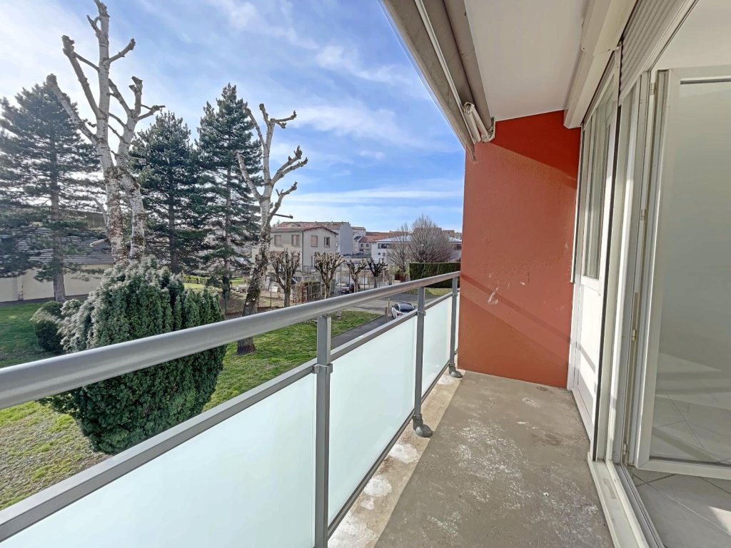 APPARTEMENT T6 A VENDRE - ST ETIENNE - 129 m2 - 135 000 &euro;