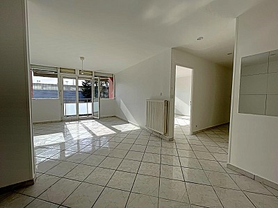 APPARTEMENT T6 A VENDRE - ST ETIENNE - 129 m2 - 135 000 &euro;
