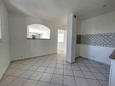 APPARTEMENT T6 A VENDRE - ST ETIENNE - 129 m2 - 135 000 &euro;