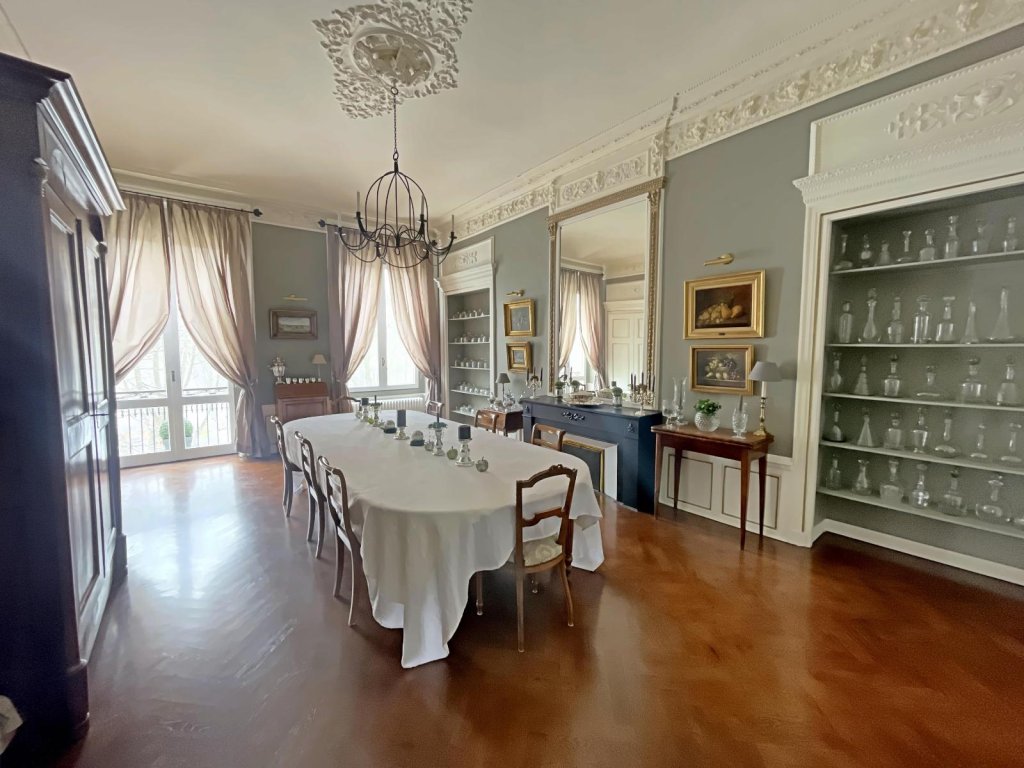 APPARTEMENT T6 A VENDRE - ST ETIENNE Centre Ville - 186.29 m2 - 250 000 &euro;