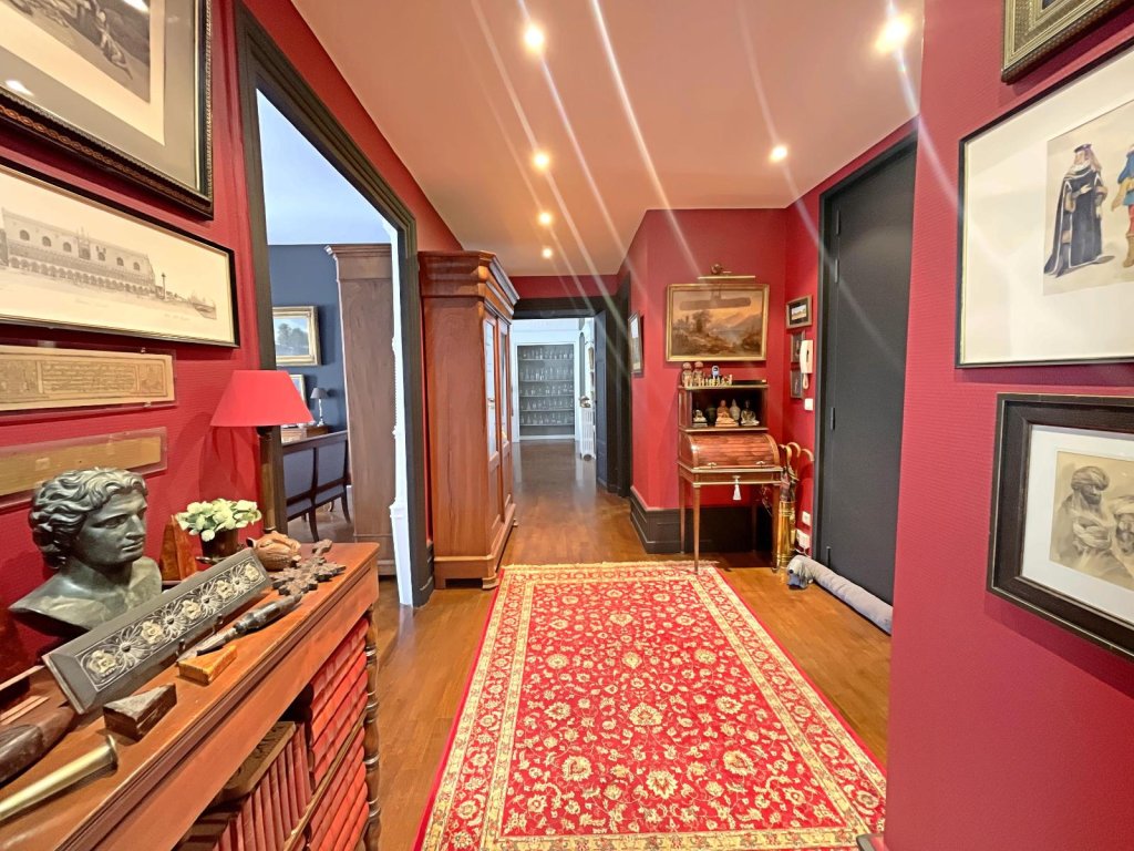 APPARTEMENT T6 A VENDRE - ST ETIENNE Centre Ville - 186.29 m2 - 250 000 &euro;