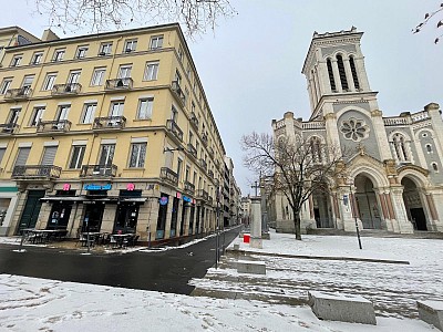 APPARTEMENT T6 A VENDRE - ST ETIENNE Centre Ville - 186.29 m2 - 250 000 &euro;