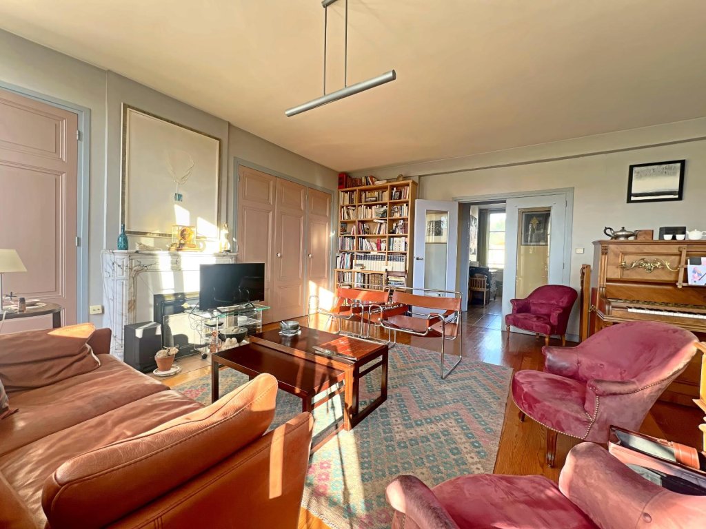 APPARTEMENT T9 A VENDRE - ST ETIENNE - 172 m2 - 175 000 &euro;