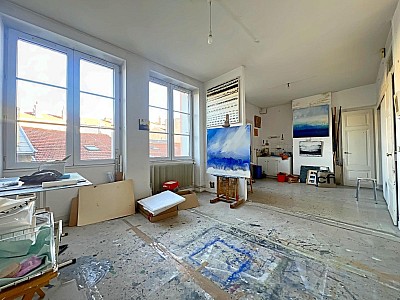 APPARTEMENT T9 A VENDRE - ST ETIENNE - 172 m2 - 175 000 &euro;