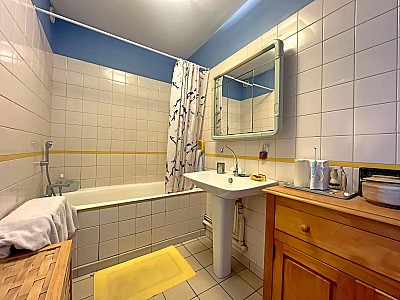 APPARTEMENT T9 A VENDRE - ST ETIENNE - 172 m2 - 175 000 &euro;