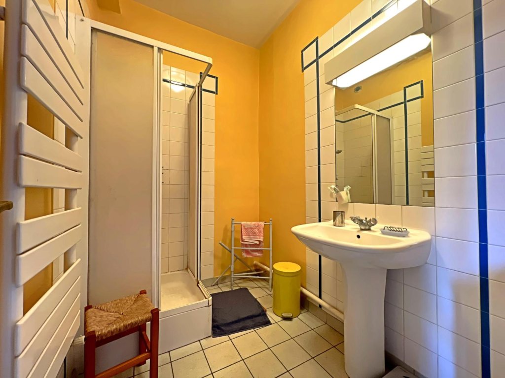 APPARTEMENT T9 A VENDRE - ST ETIENNE - 172 m2 - 175 000 &euro;