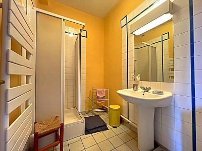 APPARTEMENT T9 A VENDRE - ST ETIENNE - 172 m2 - 175 000 &euro;